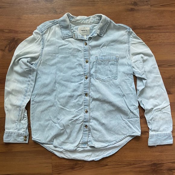 Light Denim Shirt – Forever 21 - Picture 2 of 3